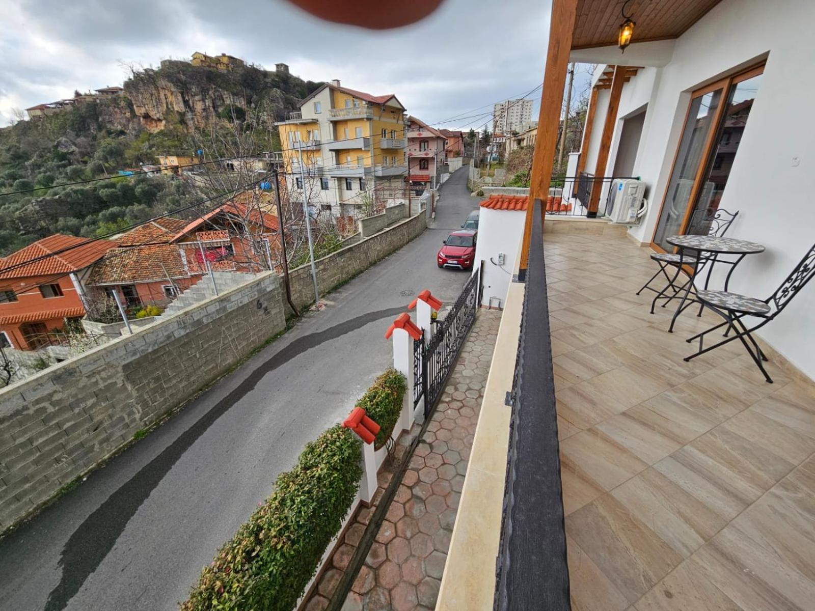 Vila Dani Near Castle And Old Bazar Krujë Exterior foto